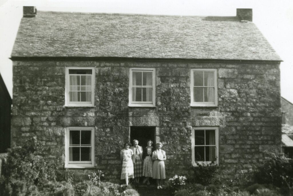 Picture of an old stone house
