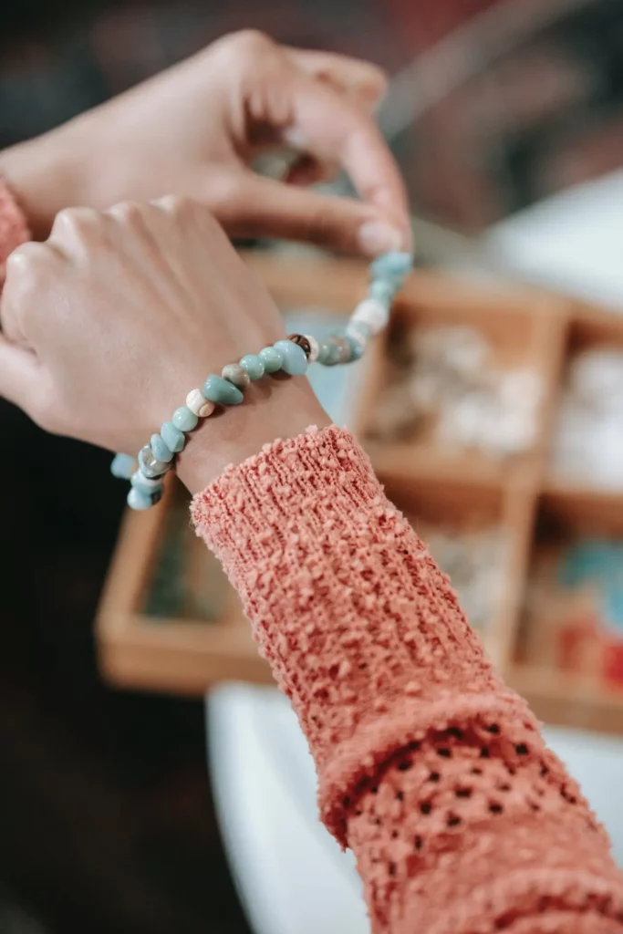 DIY-art-jewellery