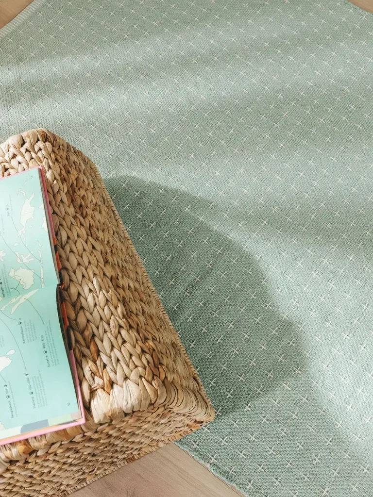 childrens-rug-emil-green